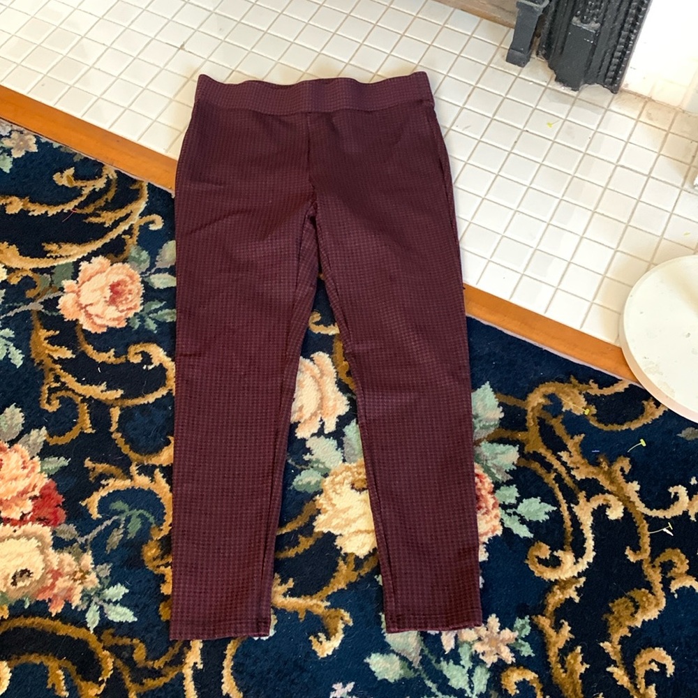 Loft pull on stretch leggings in plaid ponte. Worn 1x
